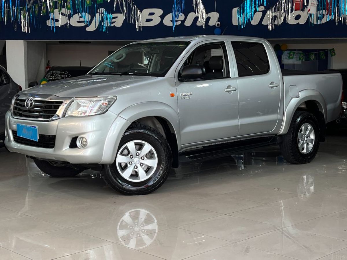 Toyota Hilux SR 2.7 4x2 Cabine Dupla 2013